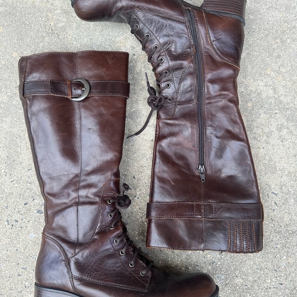 Briwn leather lace up front boots with top buckle Side zip. 1 1/2 inch heel. - Picture 3 of 5